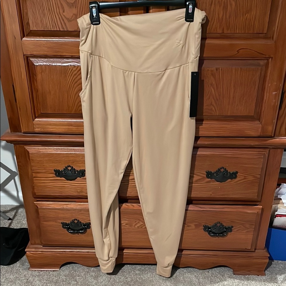 Women's Beige Maternity Leggings